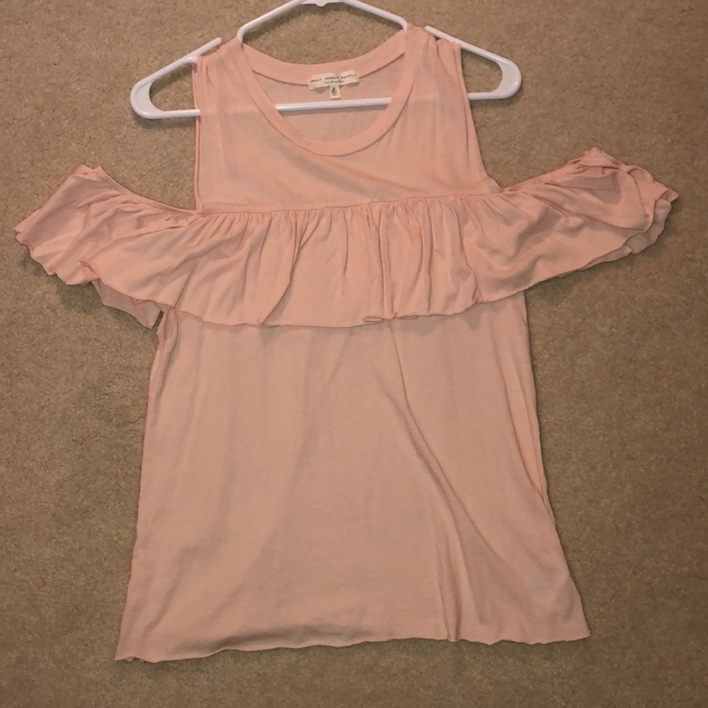 Urban outfitters shoulder showing top